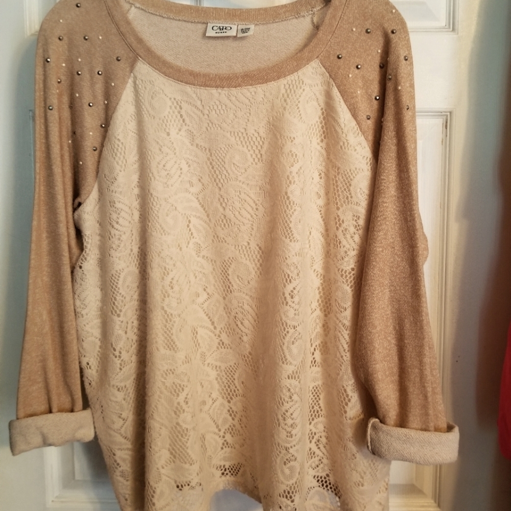Cato 3/4 sleeves, pullover top, dolled up Jersey style